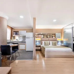 3* فندق جاليري آندريزدنس