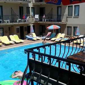 Aparthotel Poppy **
